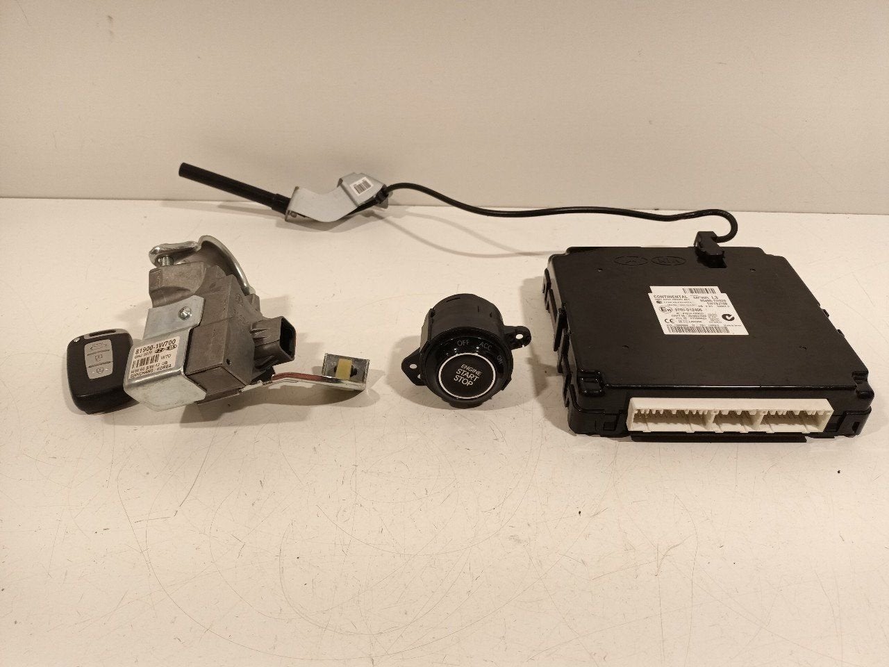Contactslot + sleutel Kia Rio, Auto-onderdelen, Onderdelen@venauto.nl, Van der Ven Autorecycling B.V., Ettenseweg 76, 4706 PB Roosendaal, The Netherlands