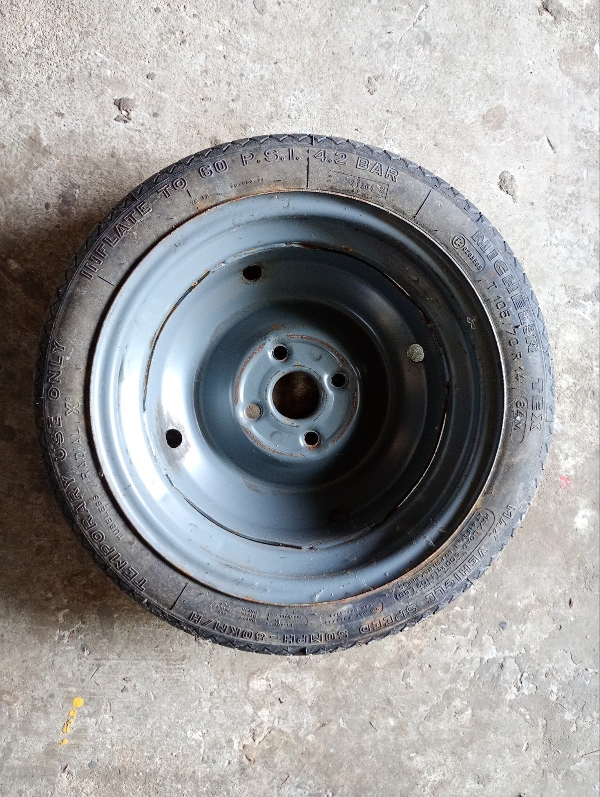 Reservewiel thuiskomer 4x100 Volvo, Auto-onderdelen, Ophalen
