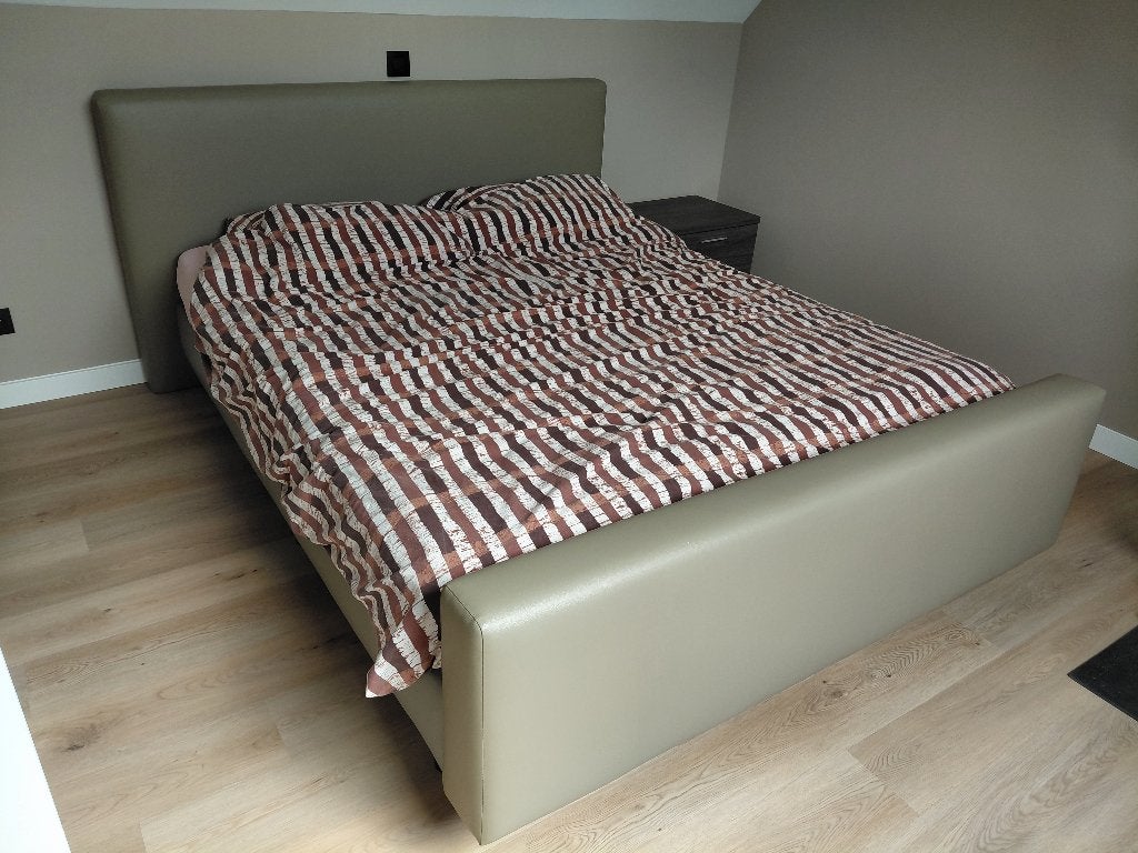 2 persoons bed met matras, Ophalen, Overige materialen, Gebruikt, 210 cm