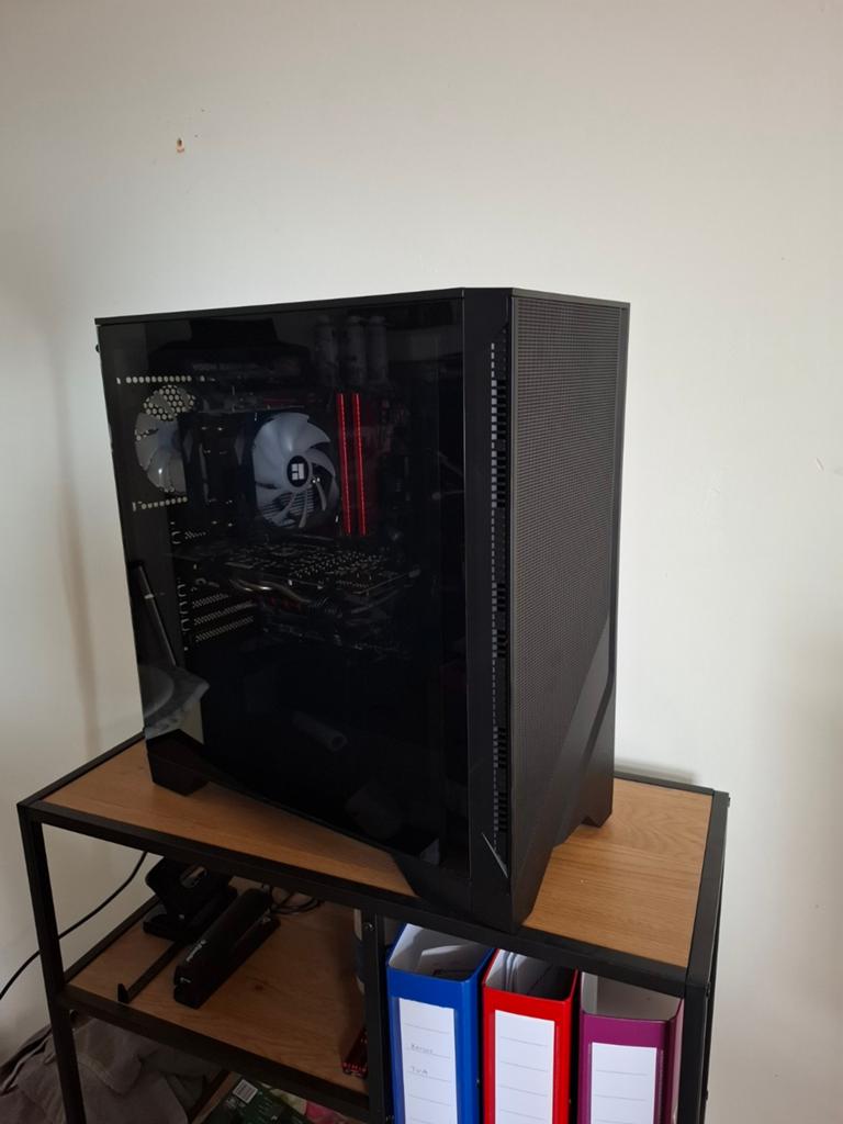 Pc multimédia et gaming entrée de gamme, Informatique & Logiciels, Ordinateurs de bureau, SSD, Gaming