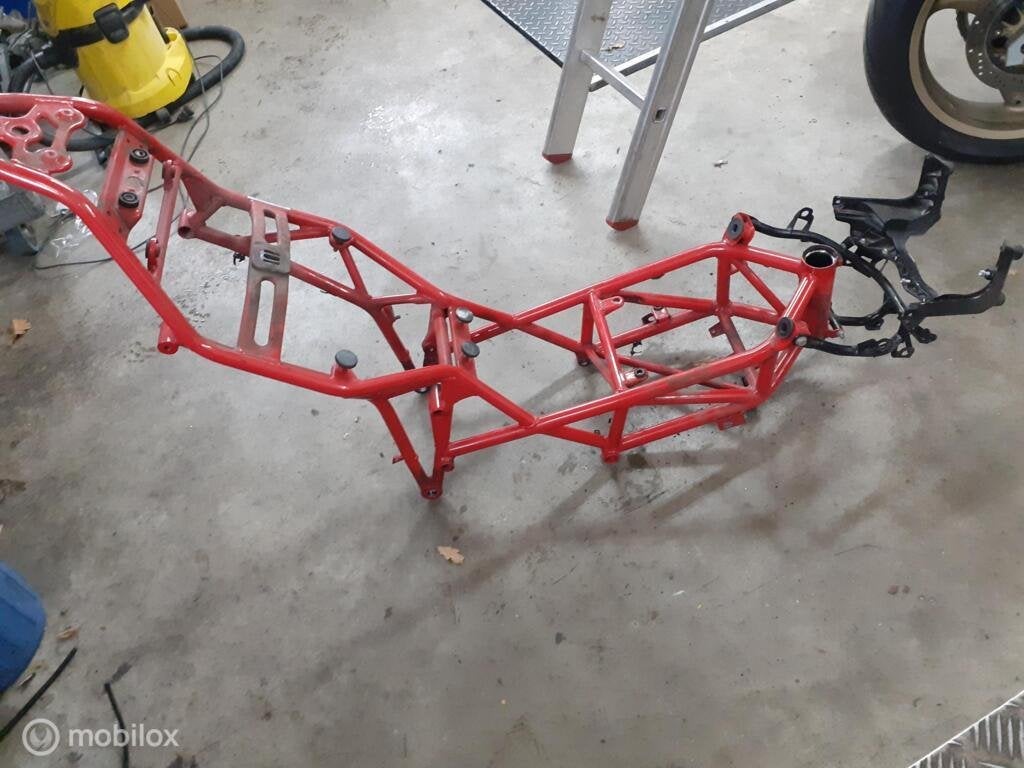 Frame compleet met kenteken Multistrada 1000 1000DS, Enlèvement ou Envoi, Factorystore.service@ducati.com, Via Antonio Cavalieri Ducati, 74/5, 74/6, 40132 Bologna BO