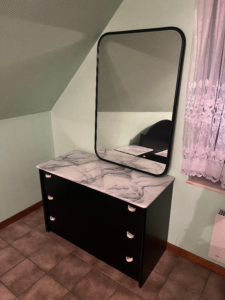 Zwart houten dressoir met marmer, Ophalen, 50 tot 100 cm, Zo goed als nieuw, 3 of 4 laden