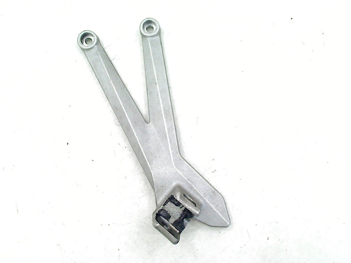 REPOSE PIEDS SUPPORT ARRIÈRE GAUCHE KTM 690 Enduro, Dhr. S. di Majo, Utilisé, Info@cama-motorparts.nl, P.J. Troelstraweg 8 8
3144 CX  MAASSLUIS, NL