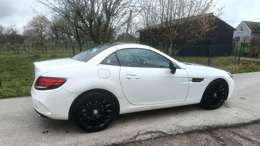 Mercedes SLC180 AMG--line slechts 15.000 kms!!!, Euro 6, 4 cilinders, Cabriolet, Wit