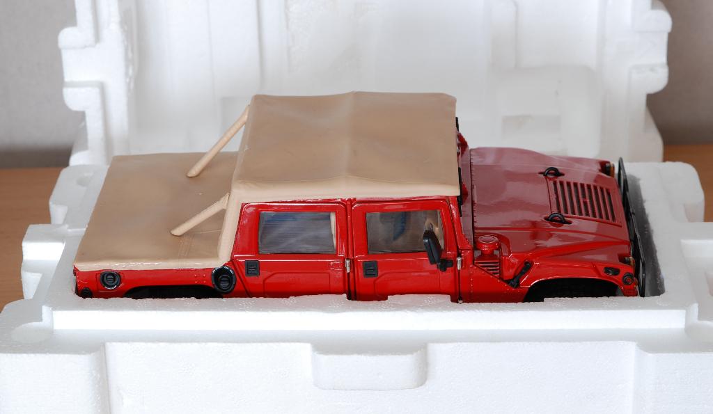 Exoto hummer thundertrac humvee 1:18, Hobby en Vrije tijd, Ophalen, Gebruikt, Auto, Overige merken