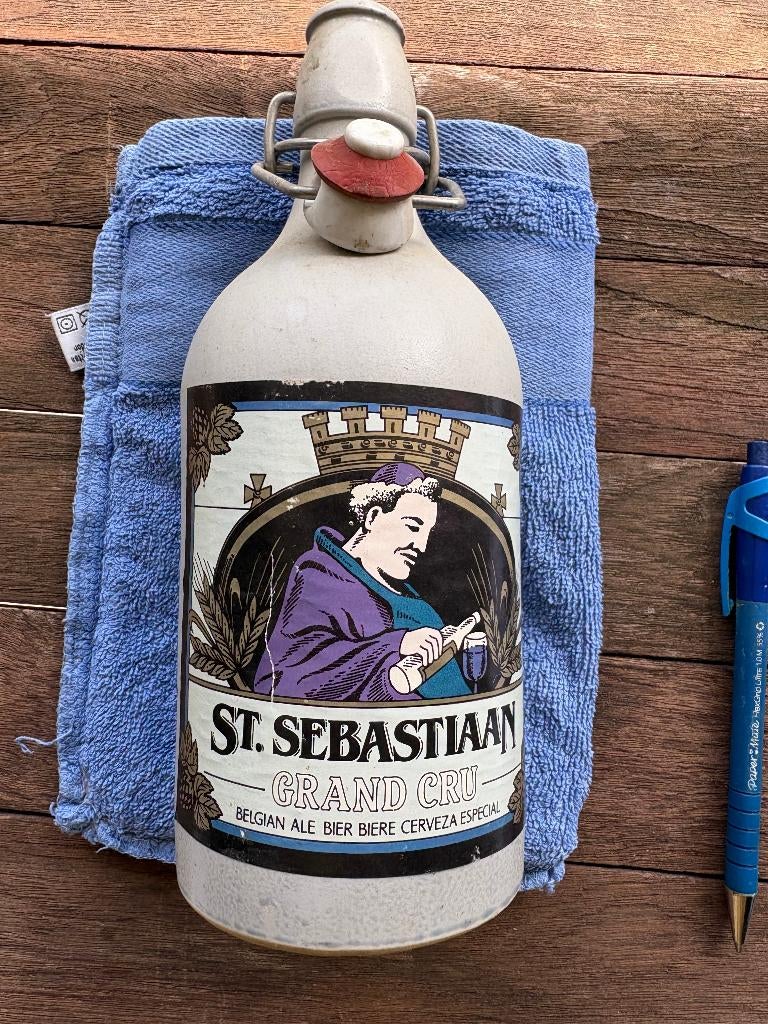 Cruche Saint-Sébastien, Collections, Marques de bière, Utilisé, Bouteille(s), Autres marques, Enlèvement ou Envoi