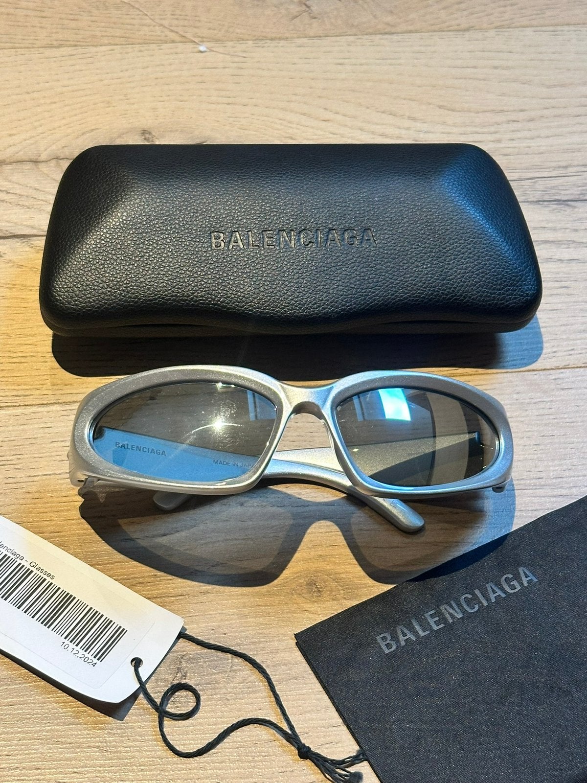 Balenciaga Eyewear Swift Oval Sunglasses, Bijoux, Sacs & Beauté, Neuf, Autres marques, Autres couleurs, Lunettes de soleil