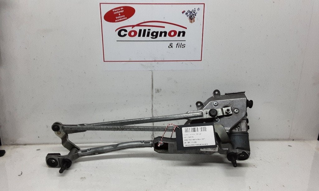 RUITENWISSER MECHANIEK Ford Fiesta 6 (JA8) (01-2008/01-2018), Gebruikt, Mevr. I. Hauben, Ford, Rue de l'Espoir 34 34
4030  GRIVEGNÉE, BE