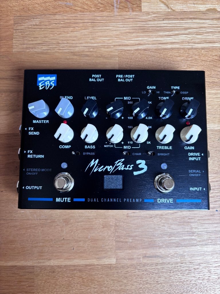 EBS MicroBass 3 - Bass Preamp/DI, Muziek en Instrumenten, Ophalen of Verzenden, Zo goed als nieuw, Basgitaar