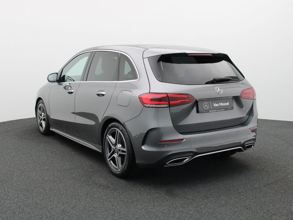 Mercedes-Benz B-Klasse 200d AMG Line + PANORAMISCH DAK + MUL, Autos, Mercedes-Benz, Argent ou Gris, Achat, Entreprise, 1435 kg