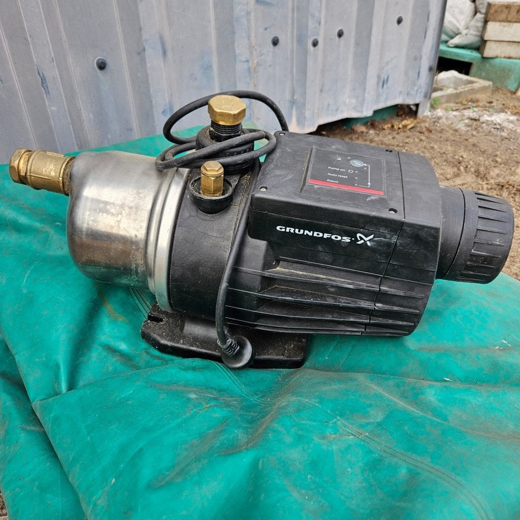 Grundfos regenwaterpomp / Hydrofoorpomp, Tuin en Terras, Waterpompen, Ophalen, Gebruikt, Elektrisch, Hydrofoorpomp