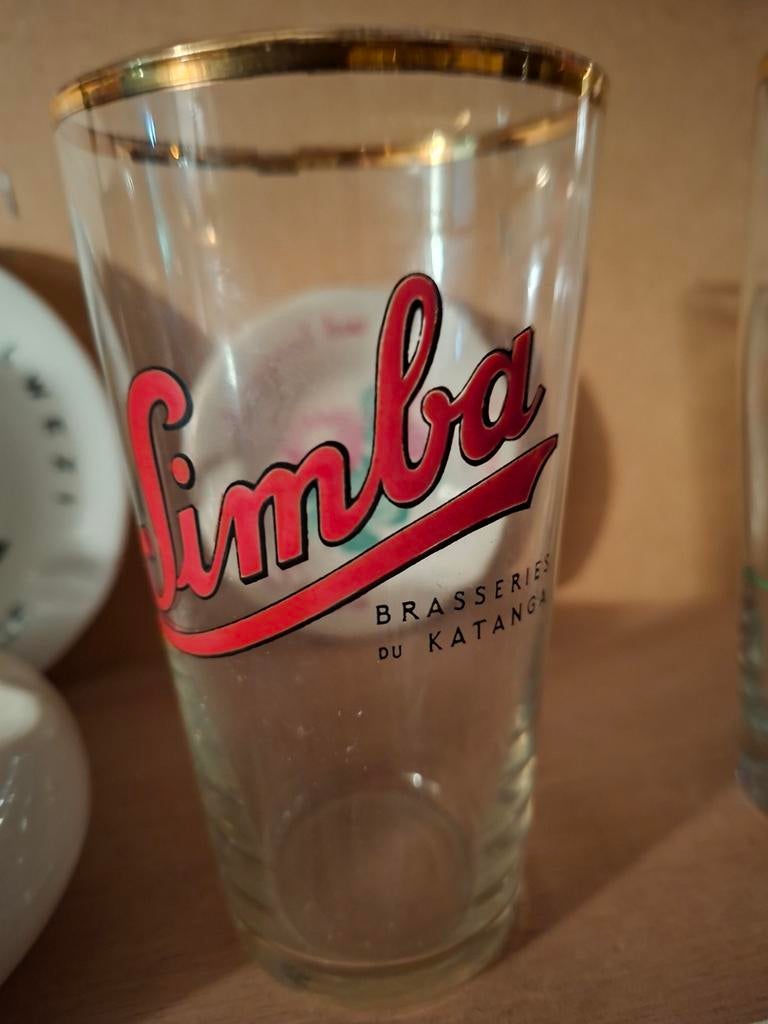 Verre a biere émaillé simba logo rouge, Collections, Marques de bière, Enlèvement ou Envoi