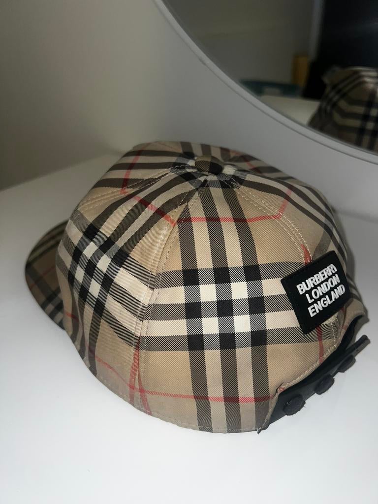 Pet Burberry met logoprint, Ophalen of Verzenden, Zo goed als nieuw, 57 cm (M, 7⅛ inch) of minder, Pet
