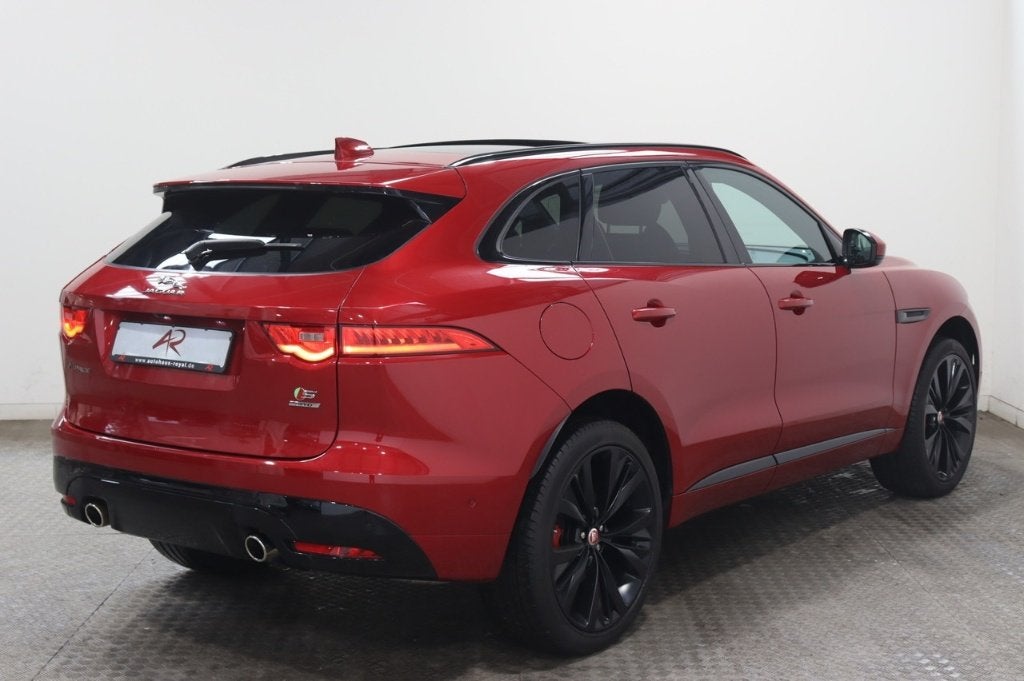 Jaguar F pace S, Autos, Jaguar, Rouge, Cuir et Alcantara, Euro 6, Entretenue par le concessionnaire