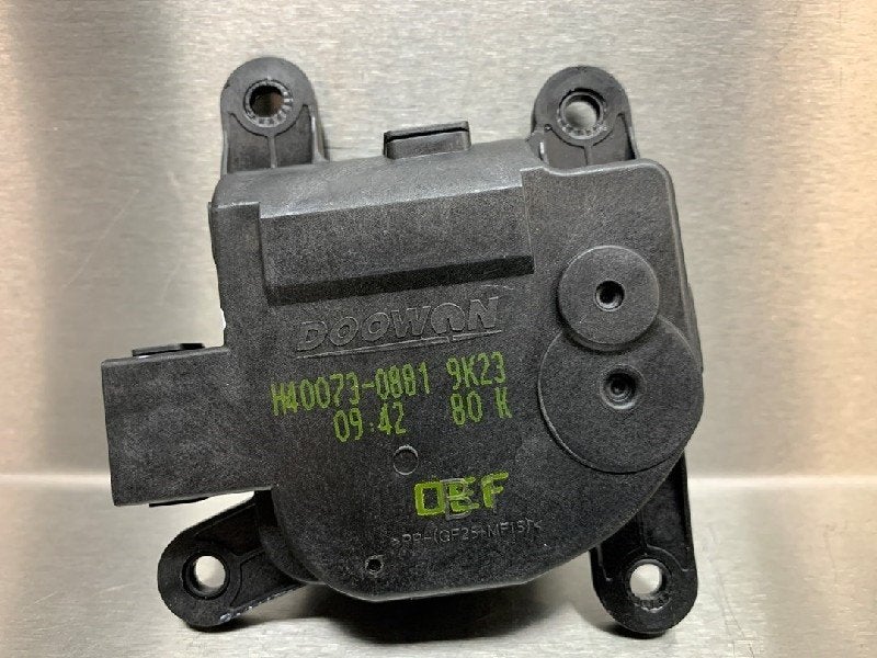 ACTIONNEUR MOTEUR VOLET CHAUFFAGE Hyundai Kona (OS), Dhr. M. Roggen, Stadsweg 37 37
9917 PV  WIRDUM GR., NL, Hyundai, Utilisé