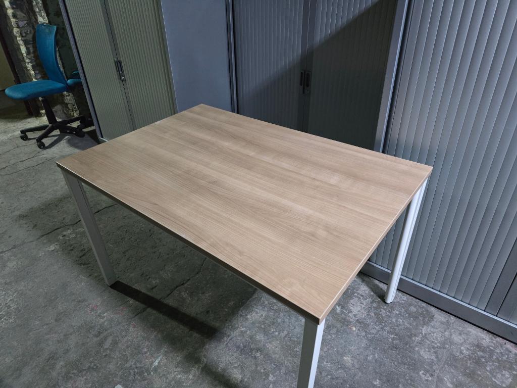 Receptie- of professionele vergadertafel APD 35€, Huis en Inrichting, Woonaccessoires | Etagères, Ophalen of Verzenden, Zo goed als nieuw