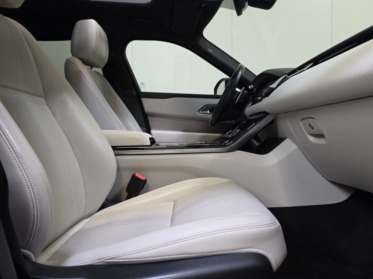 Land Rover Range Rover Velar P250 Benzine Autom. - R Rynami, Autos, Land Rover, Argent ou Gris, 0 kg, Range Rover Velar, 5 places