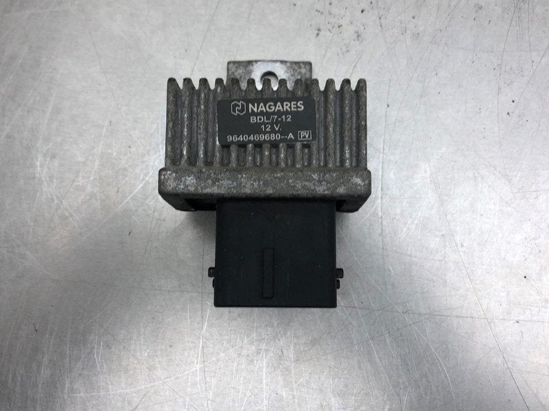RELAIS BOUGIE PRECHAUFFAGE NV 200 (M20M) (|9640469680|), Utilisé, Nissan
