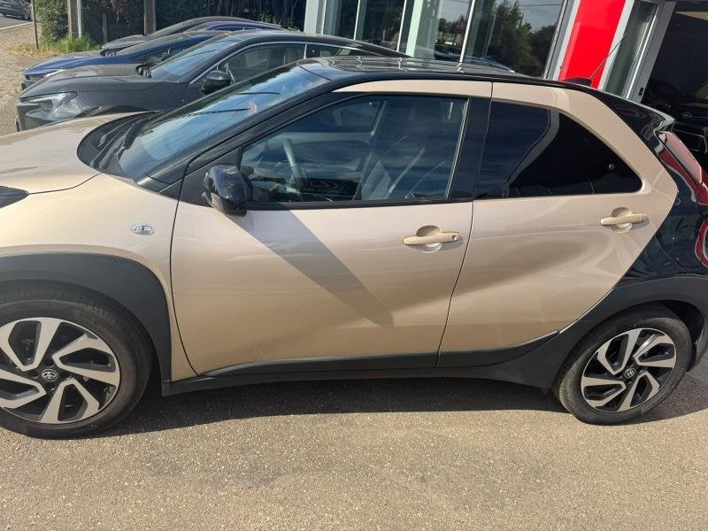 Toyota Aygo pulse, Auto's, Toyota, Automaat, Adaptive Cruise Control, 72 pk, Beige
