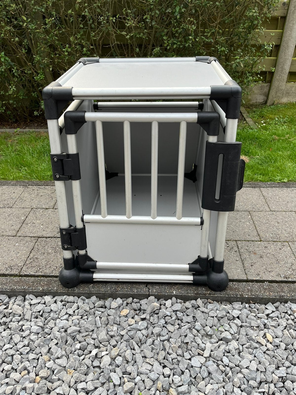 Bench, Dieren en Toebehoren, Hondenhokken, Ophalen, Zo goed als nieuw