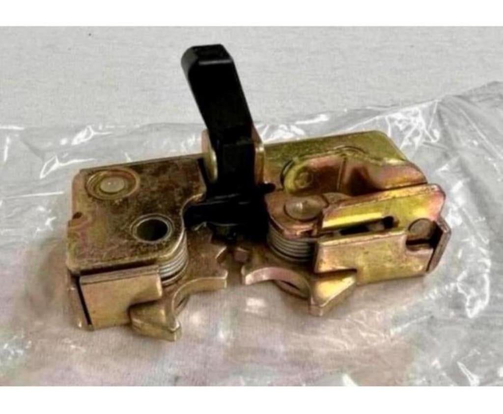 Ford New Holland tractor Deurslot deur-slot traktor Steyr, Ophalen of Verzenden