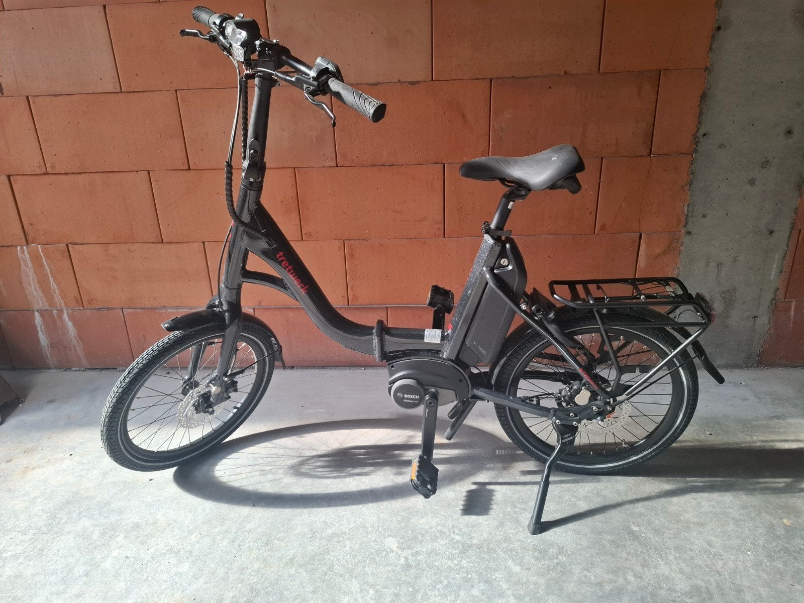 Nieuw Electrische plooifiets Tretwerk Bosh, Fietsen en Brommers, Ophalen, Nieuw, 30 tot 50 km per accu, Overige merken