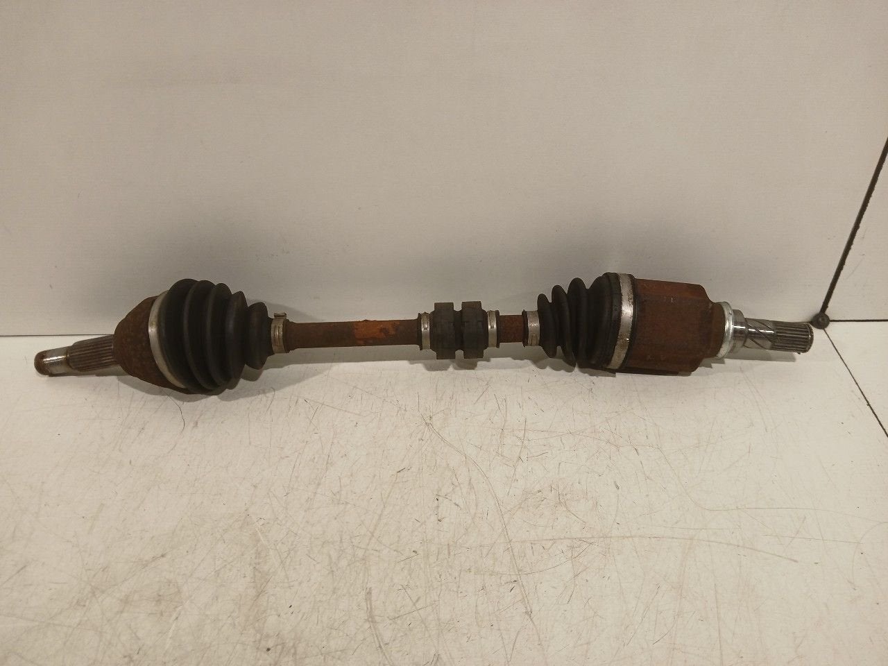 Aandrijfas links voor Nissan Juke, Onderdelen@venauto.nl, Van der Ven Autorecycling B.V., Gebruikt, Ettenseweg 76, 4706 PB Roosendaal, The Netherlands