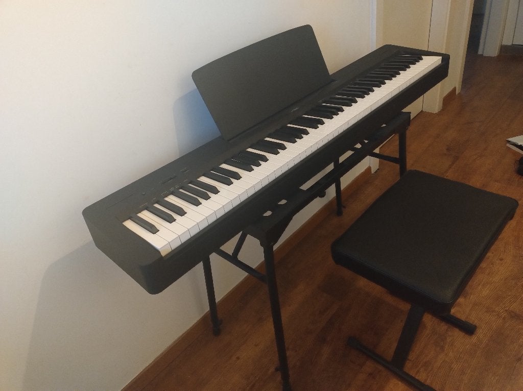 Digitale piano Yamaha, Muziek en Instrumenten, Ophalen, Zwart, Digitaal, Zo goed als nieuw