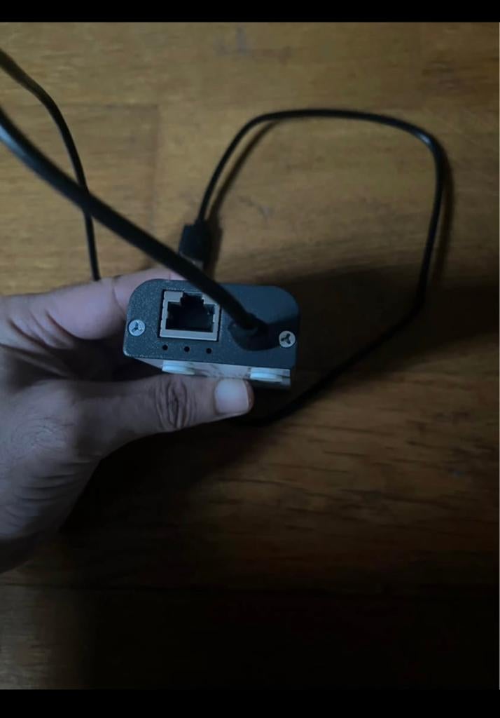 Internet over coax, Enlèvement, Comme neuf
