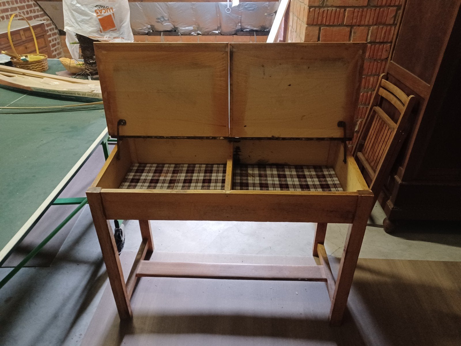 schoolbank in hout met voetensteun., 110 cm, Enlèvement, Utilisé, Antique
