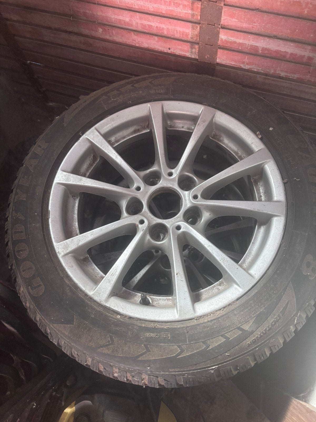 Goodyear bandenset 205/60 R18 met aluminium velgen, Neuf, Pneus et Jantes, Véhicule de tourisme, 205 mm