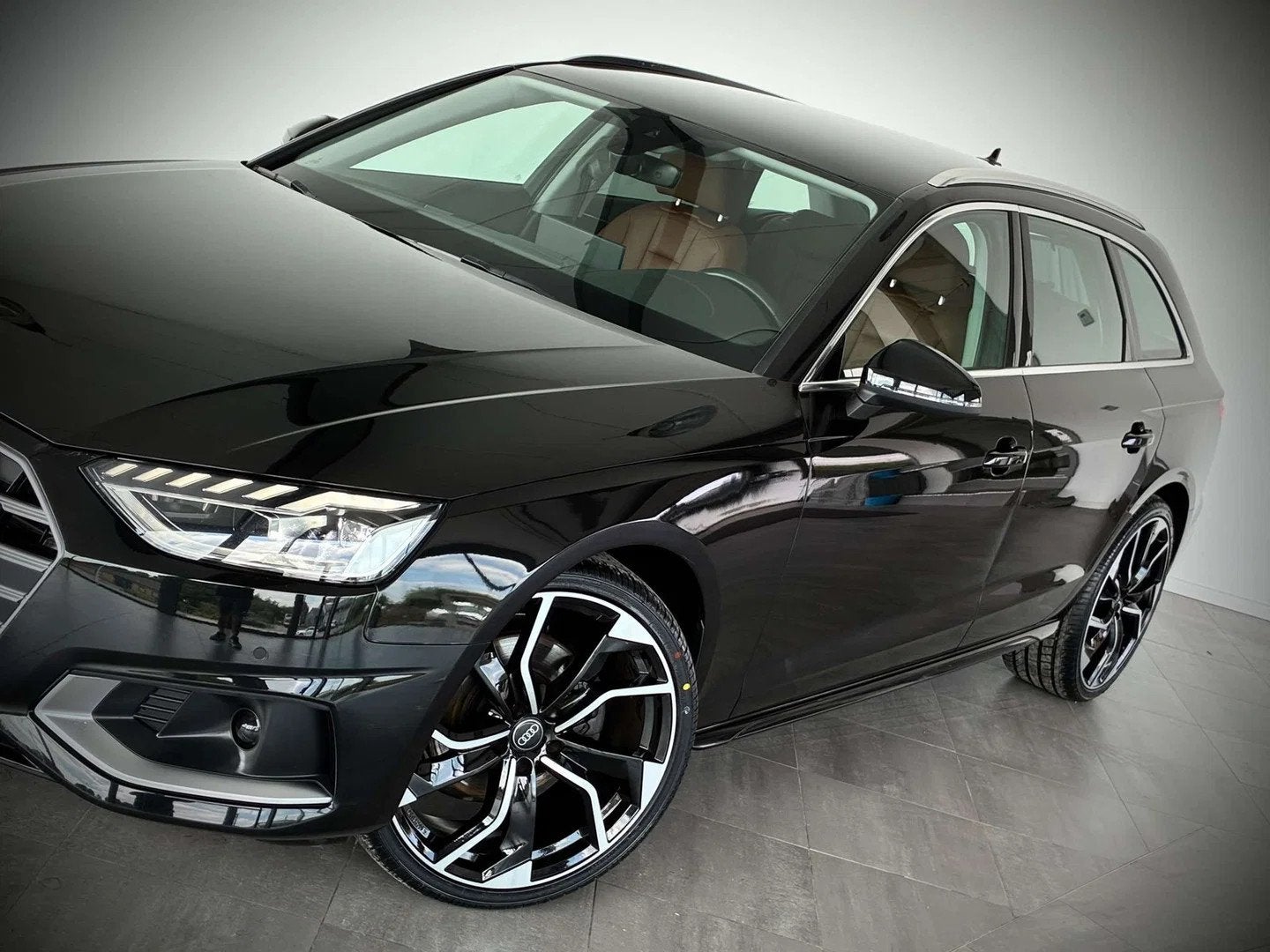Audi A4 BREAK 2.0TDi SPORT-1ERPRO-COCKPIT-GPS-CAMERA-CUIR-JA, Cuir, Achat, 2165 kg, Euro 6