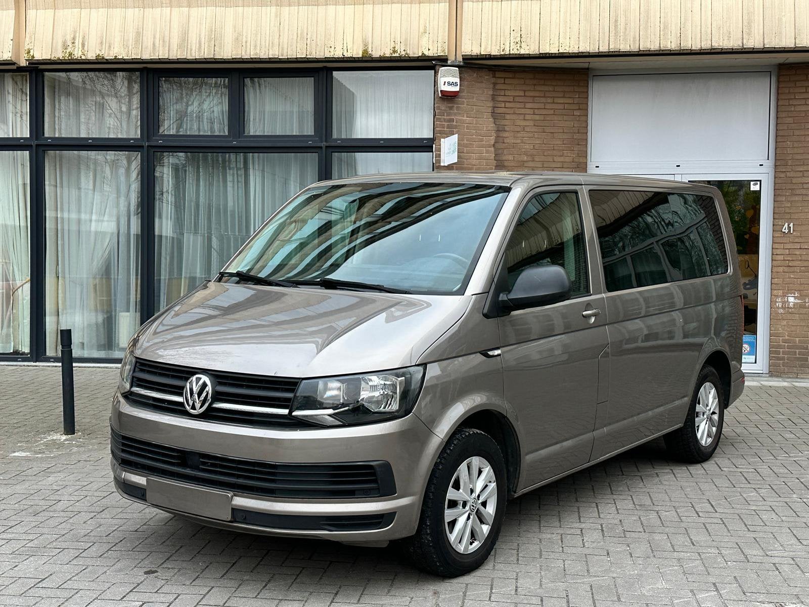 VW Multivan 2.0 TDI, Autos, Volkswagen, Achat, Euro 6, Boîte manuelle, 5 portes