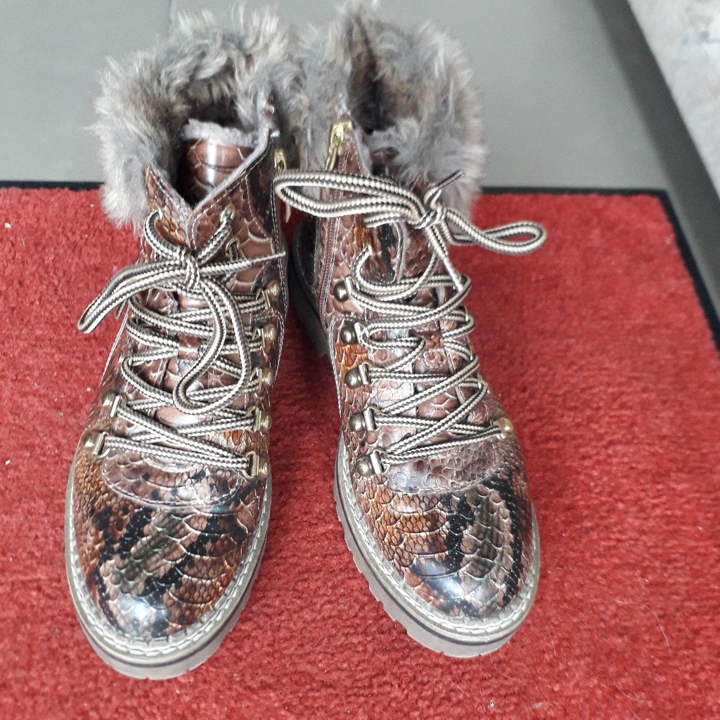 Mooie bottines m 38, Vêtements | Hommes, Tamaris, Bottes, Comme neuf, Brun
