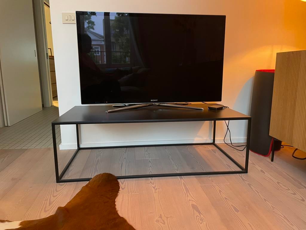 Zwart metalen salontafel, Huis en Inrichting, Ophalen, Gebruikt, 100 tot 150 cm, Industriestijl