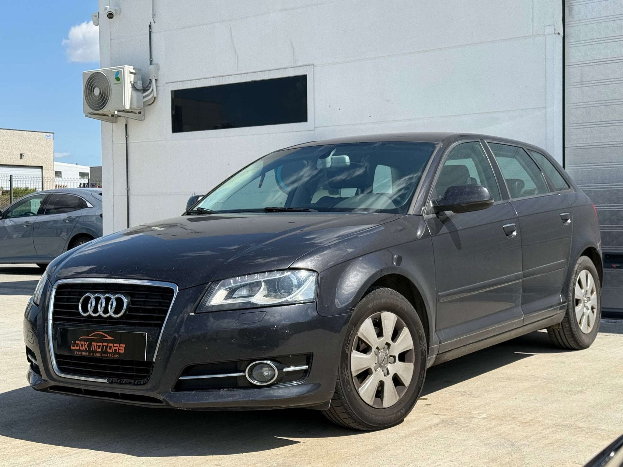 Audi A3 Sportback 1.6 TDi Ambiente 105cv CUIR XENON LED PDC/, Auto's, Audi, Voorwielaandrijving, 105 pk, Zwart, 4 cilinders