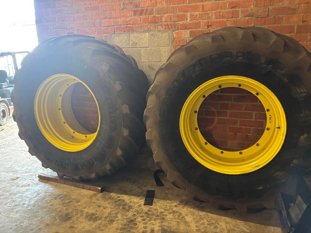 Banden + velgen michelin Axiobib 800/70/R38, Zakelijke goederen, Ophalen
