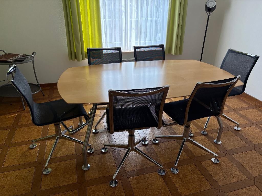 Vergadertafel 180 x 110 met zes Alias Meetingframe stoelen, Vergader- of Presentatieruimte, Ophalen, Gebruikt, Stoel