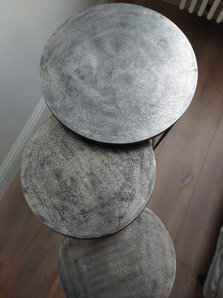 3 bijzettafels, Ophalen, Zo goed als nieuw, Rond, Metaal of Aluminium