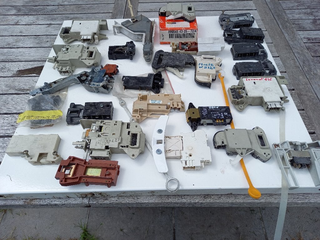 Fermeture de porte, verrouillage hublot machine à laver, Ophalen of Verzenden, Gebruikt