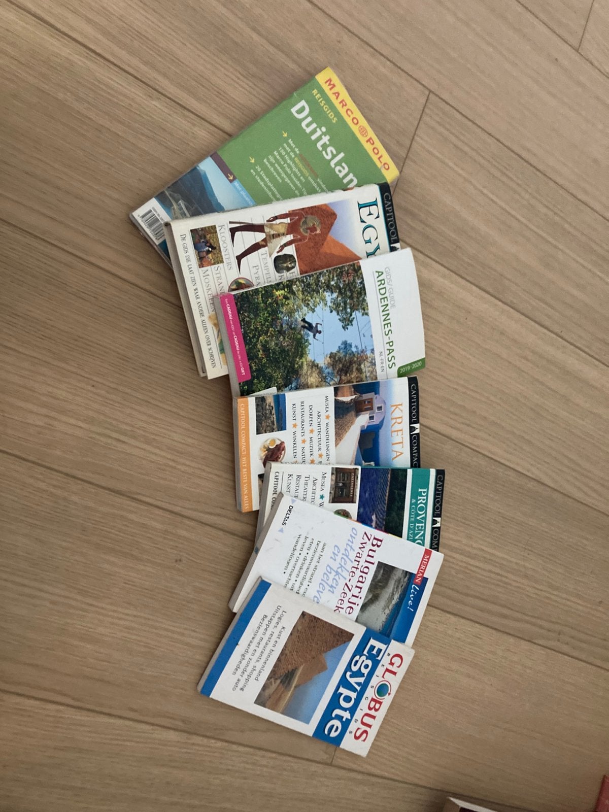 Verschillende reisgidsen, Ophalen