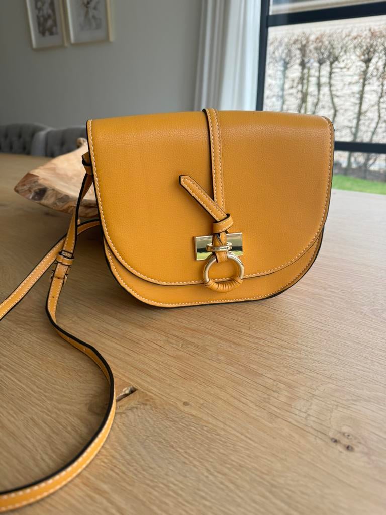 Sac à bandoulière Zara, Bijoux, Sacs & Beauté, Enlèvement, Comme neuf