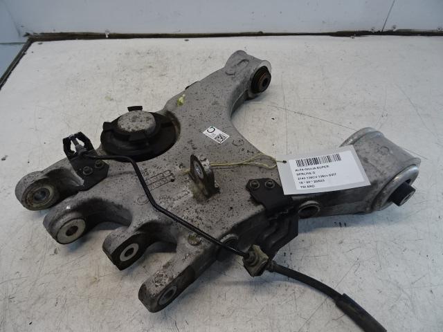 BRAS DE SUSPENSION ARRIÈRE DROIT Alfa Romeo Giulia (952), Utilisé, Alfa Romeo
