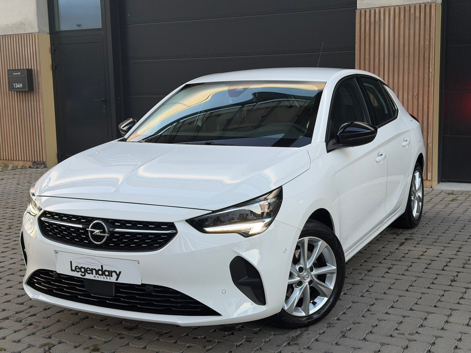 OPEL CORSA / 1.2 TURBO / 24.000 KM!!! / AUTOMATIQUE /, Auto's, Dealer onderhouden, Stof, 1199 cc, Wit