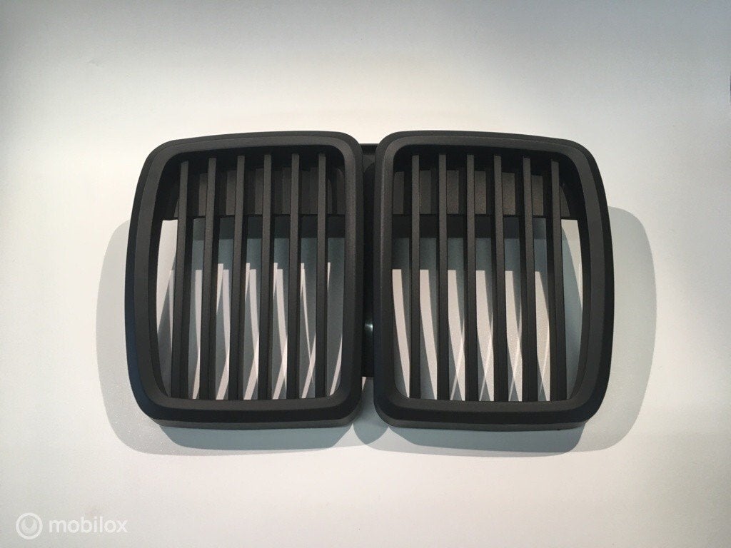 Grille zwart BMW 3-serie E30 ('83-'92), Auto-onderdelen, Nieuw, Ophalen of Verzenden, BMW, BMW