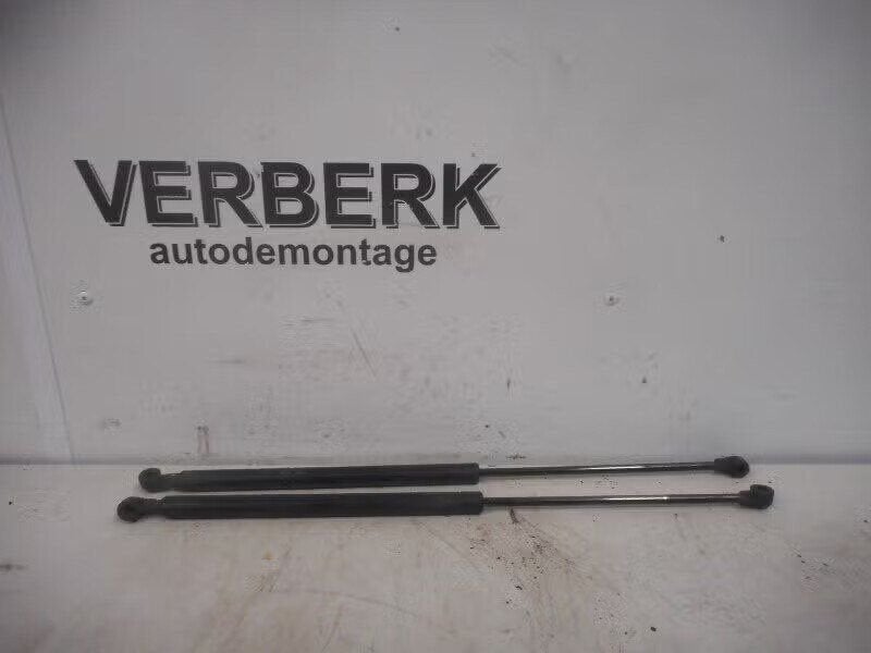 GASDRUKVEERSET ACHTER Volvo 440 (01-1988/12-1996), Enlèvement ou Envoi, Info@volvocars.com, Volvo Car Germany GmbH, Siegburger Straße 229 50679 Köln, DE