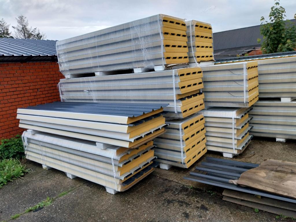 Dakplaten met isolatie tot 100mm dik op voorraad B keuze, Doe-het-zelf en Bouw, Ophalen of Verzenden