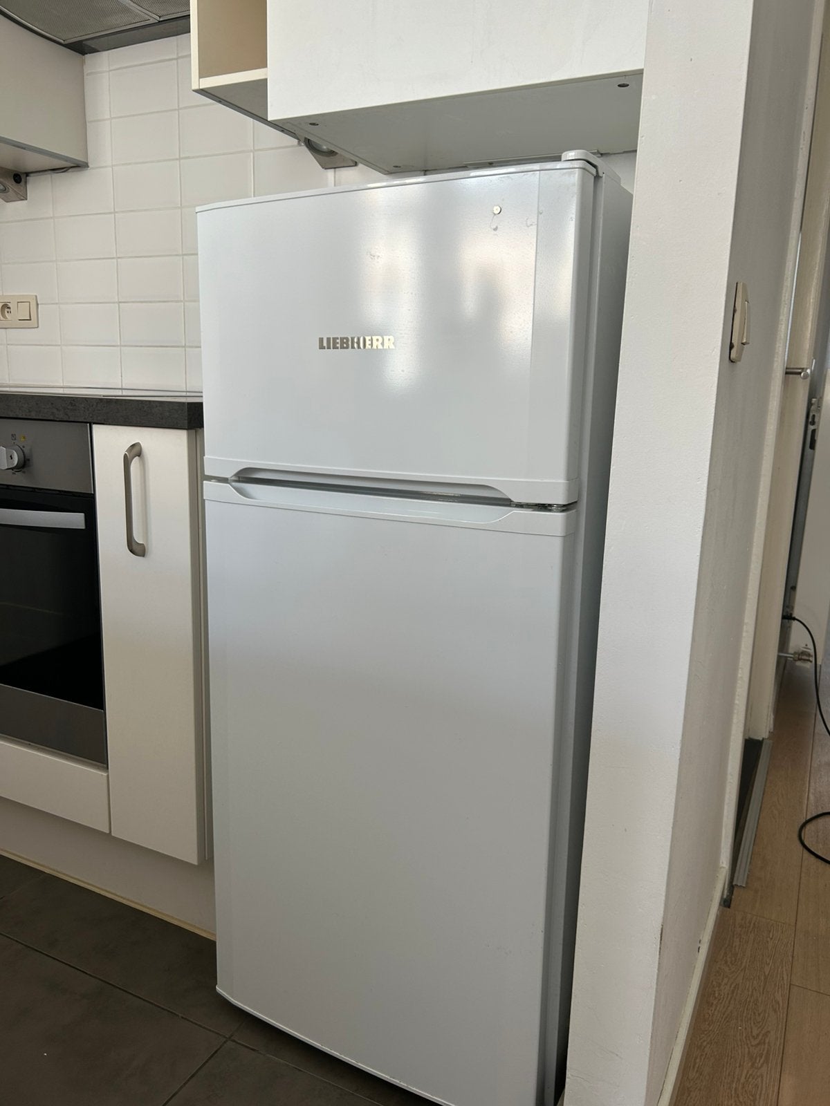 Liebherr koelkast - diepvriescombinatie, Elektronische apparatuur, Ophalen, 150 tot 200 liter, 120 tot 140 cm, Met aparte vriezer