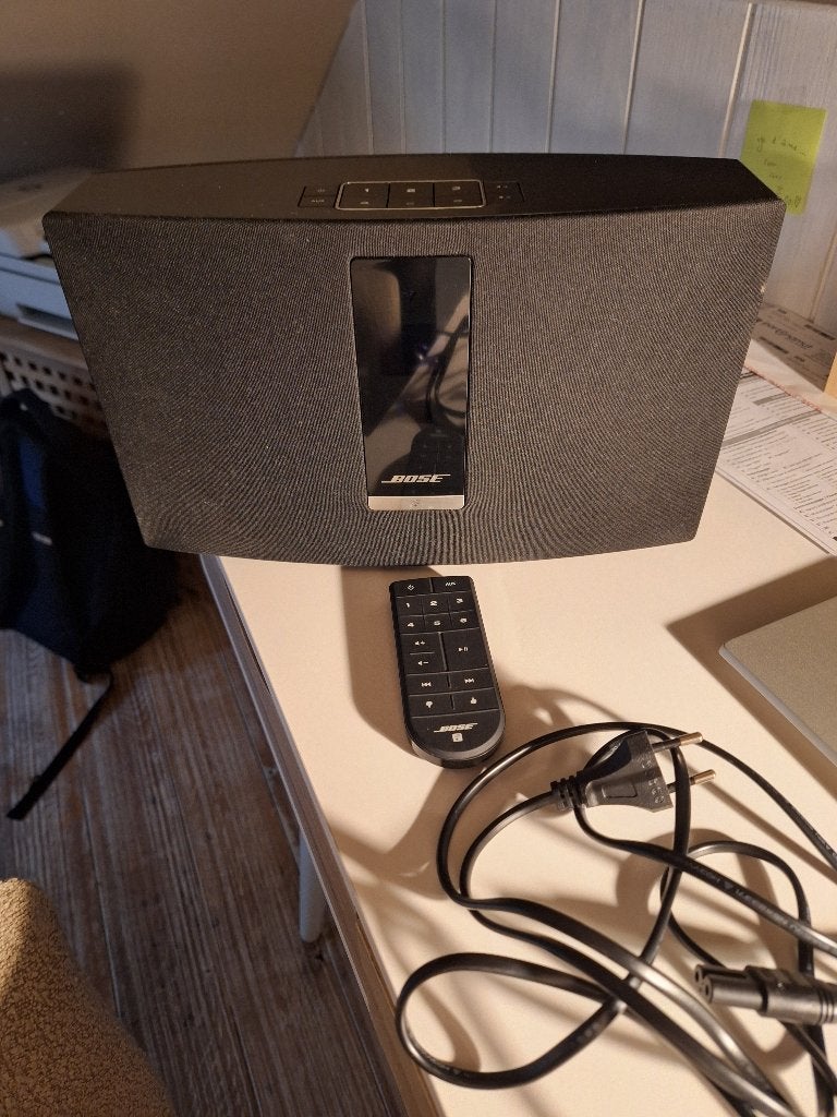 Bose SoundTouch 20 series III wireless speaker, TV, Hi-fi & Vidéo, Enlèvement, Ne fonctionne pas, Bose