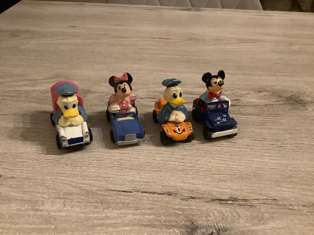 Disney Mickey Mouse en Friends Matchbox characters, Verzamelen, Disney, Zo goed als nieuw, Beeldje of Figuurtje, Mickey Mouse